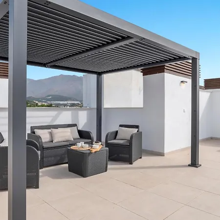 Bayside Rooftop Penthouse * Estepona